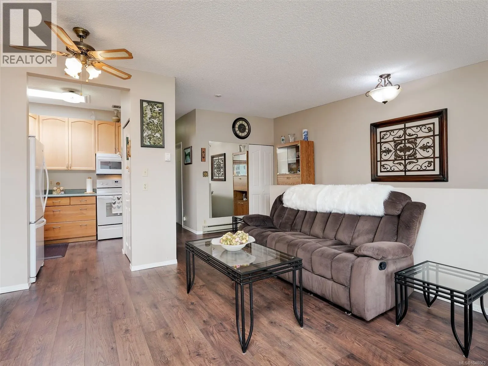 303 642 Admirals Rd