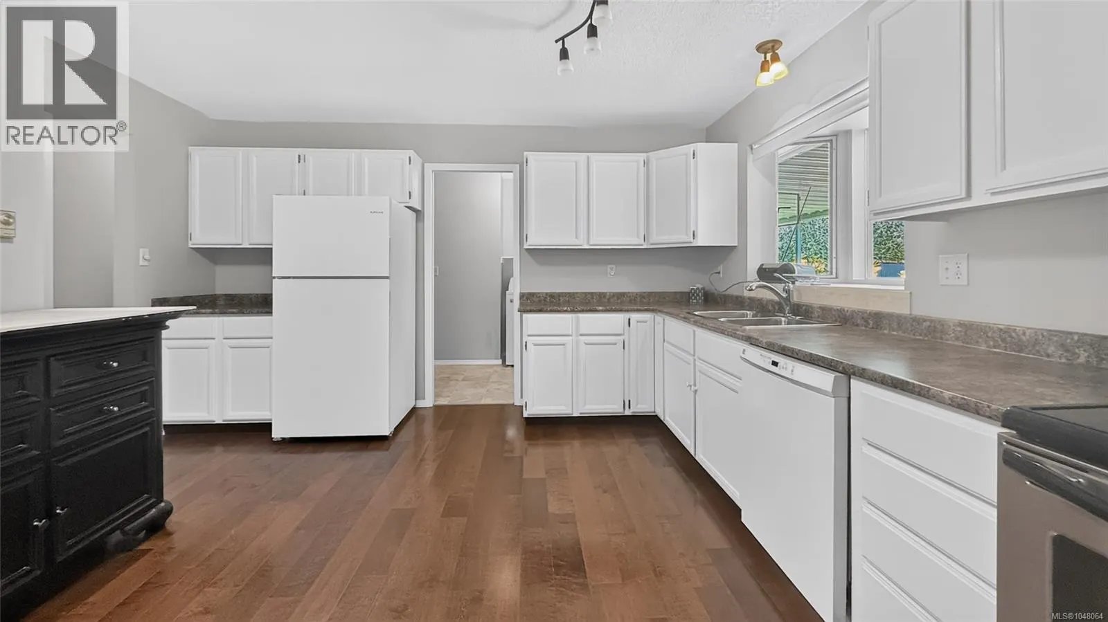 1568 Marine Cir