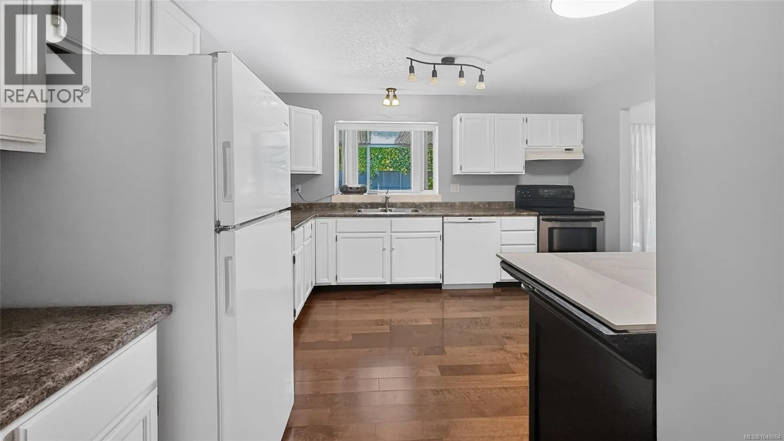 1568 Marine Cir