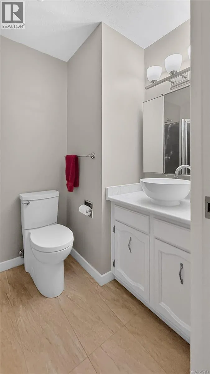 1568 Marine Cir