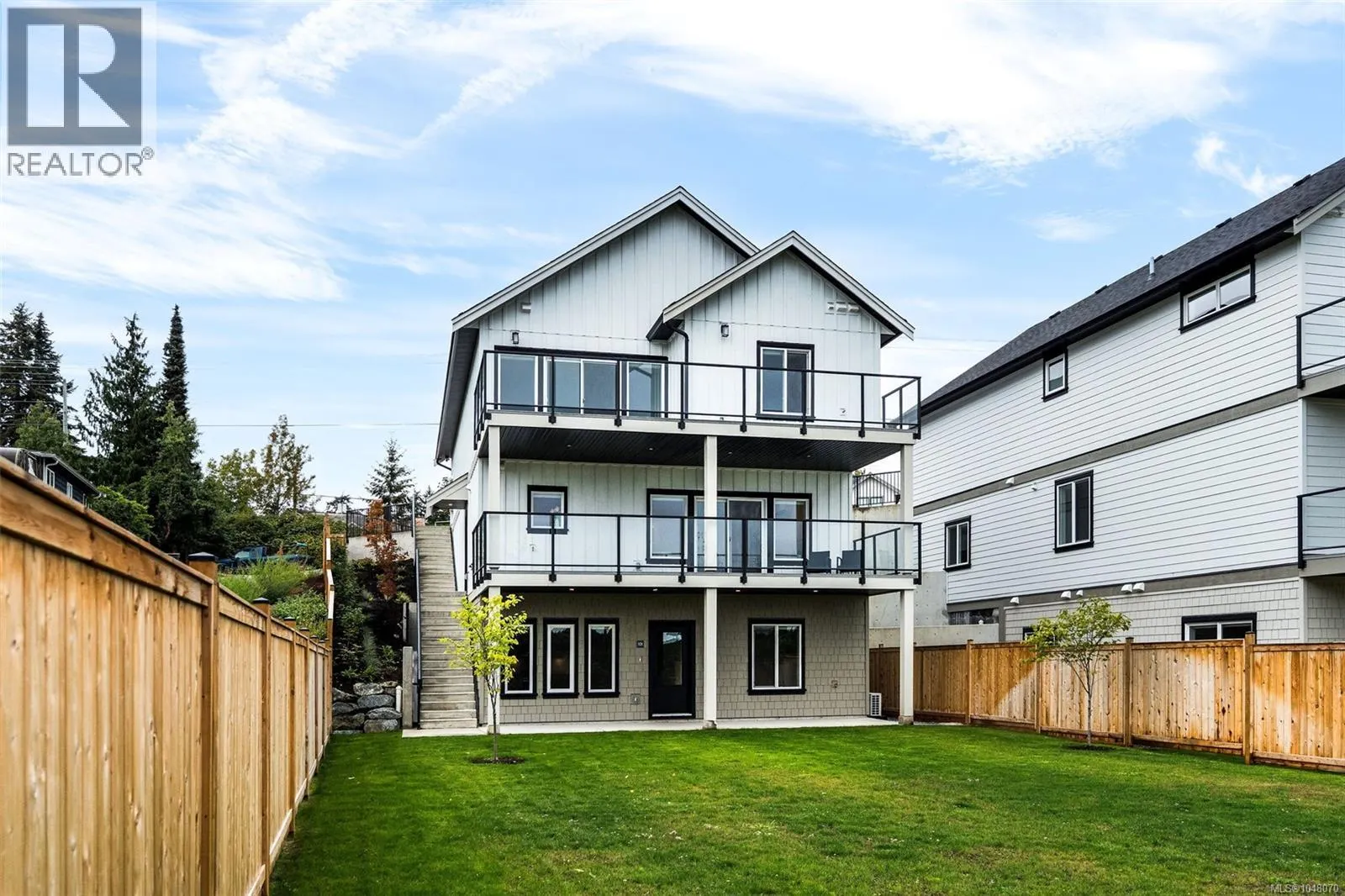 201 7043 Central Saanich Rd
