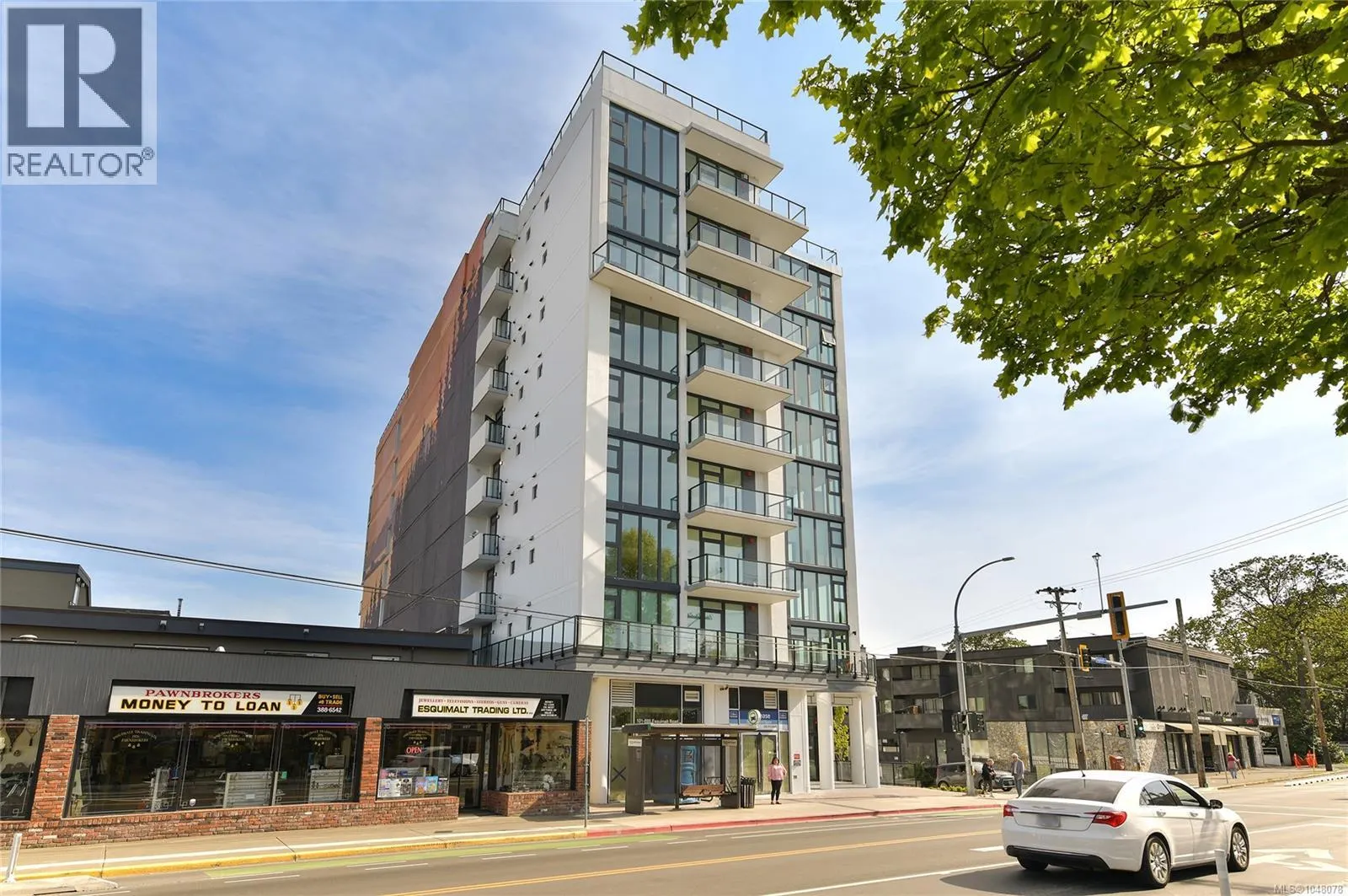 608 899 Esquimalt Rd