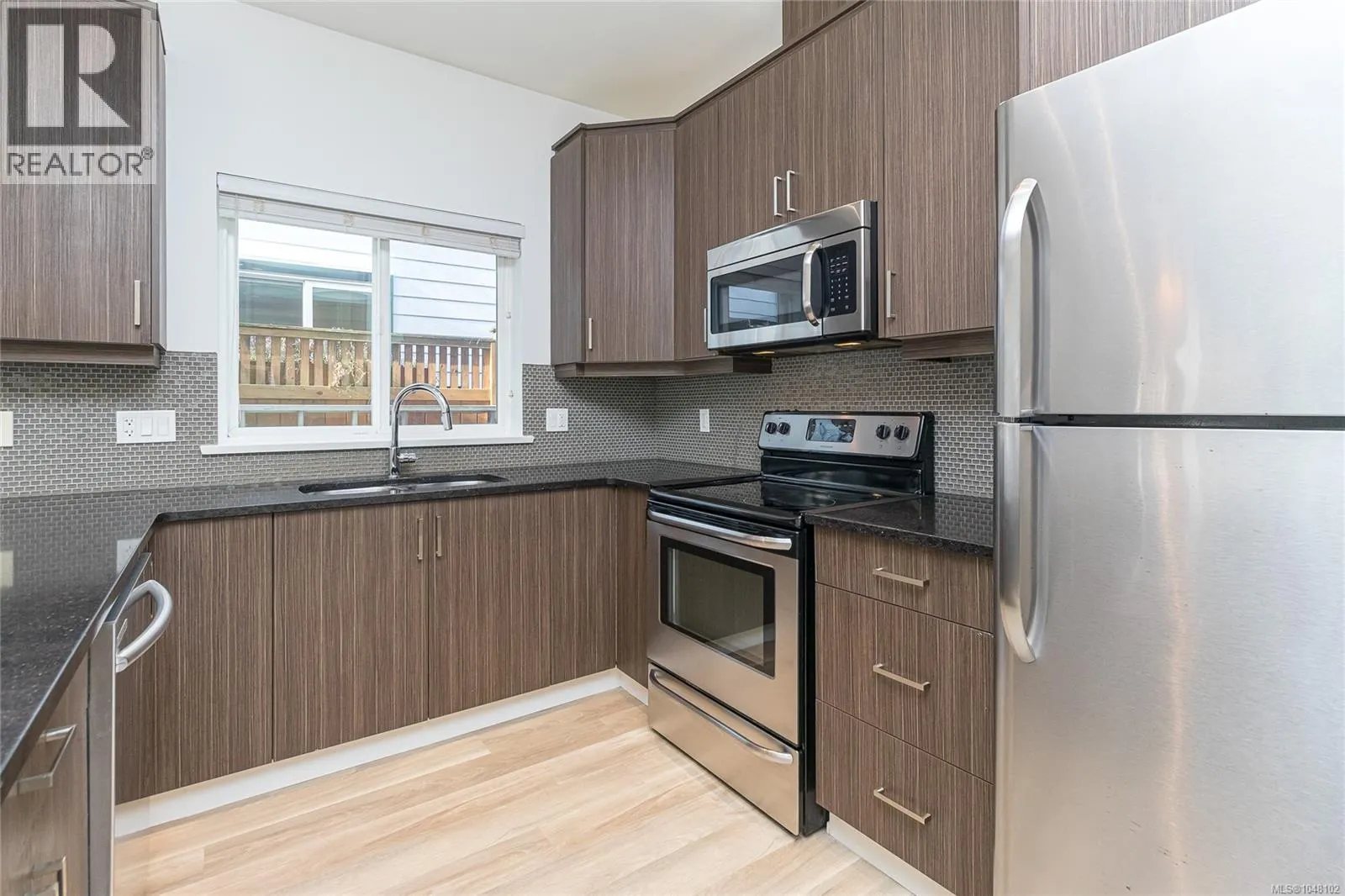 9373 East Saanich Rd