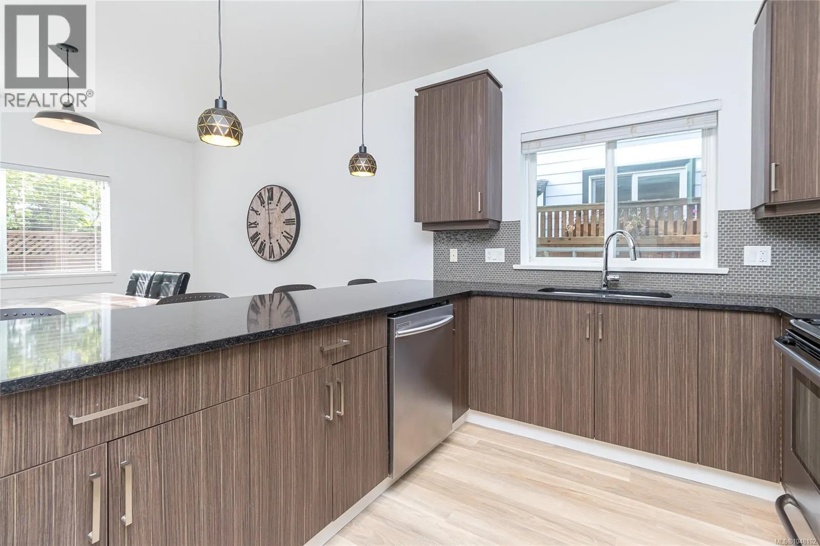 9373 East Saanich Rd