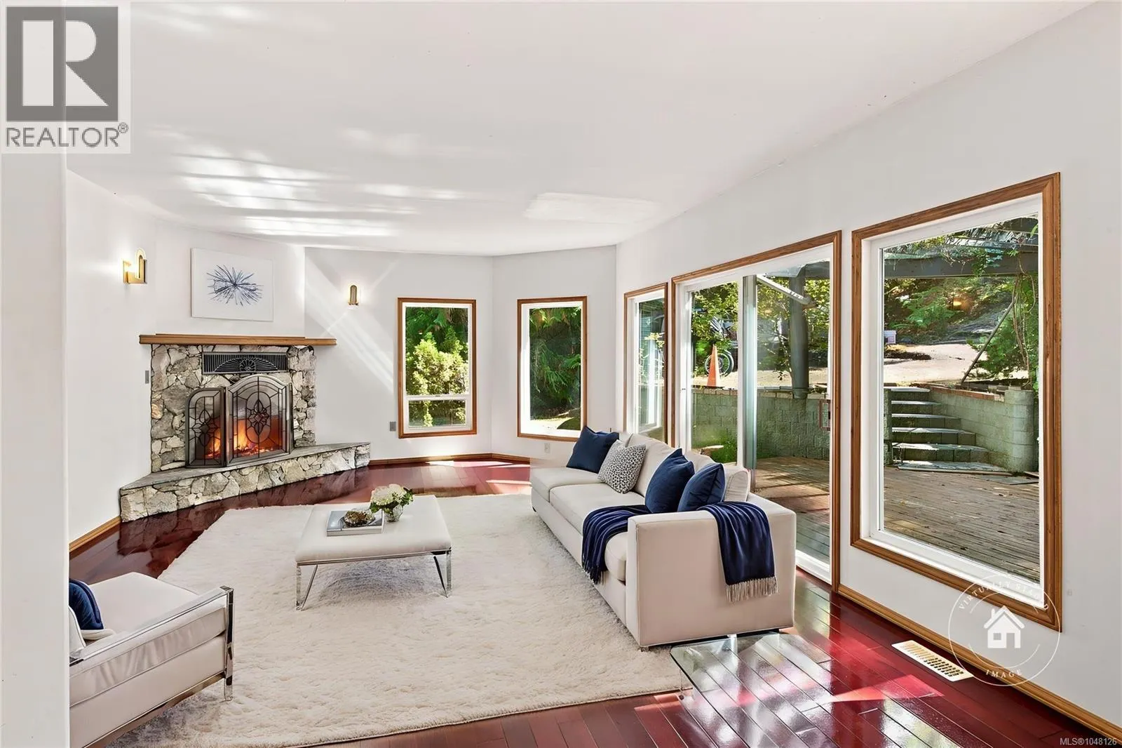 945 Little Mountain Rd