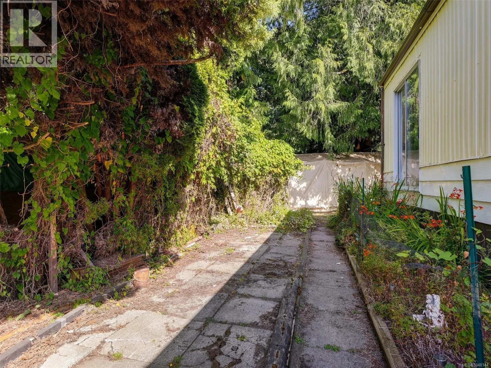 21 2357 Sooke River Rd