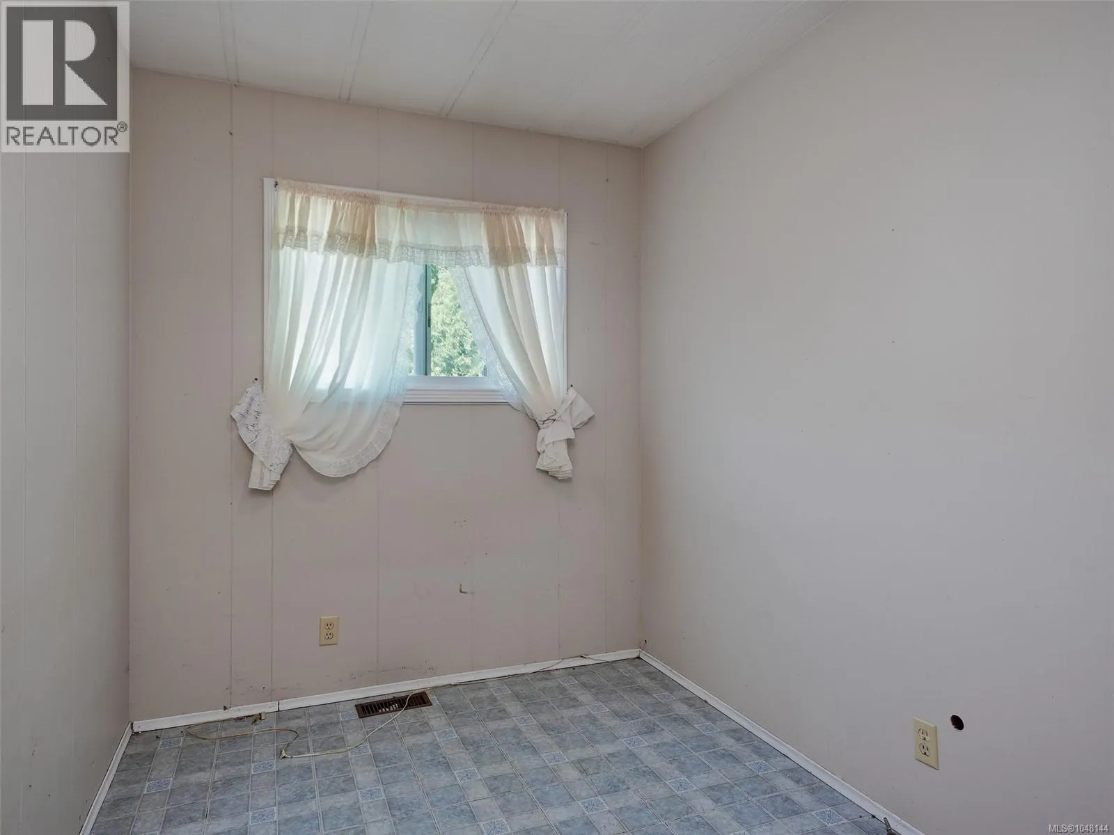 21 2357 Sooke River Rd