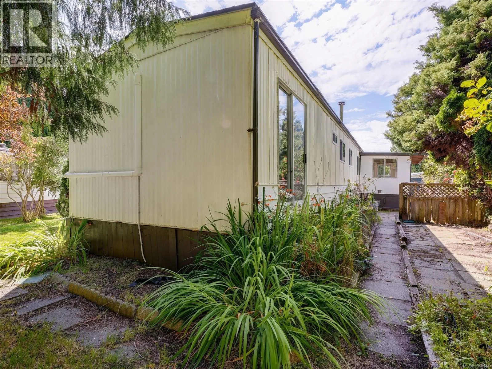 21 2357 Sooke River Rd