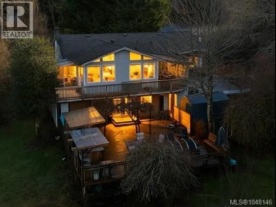 9146 West Saanich Rd