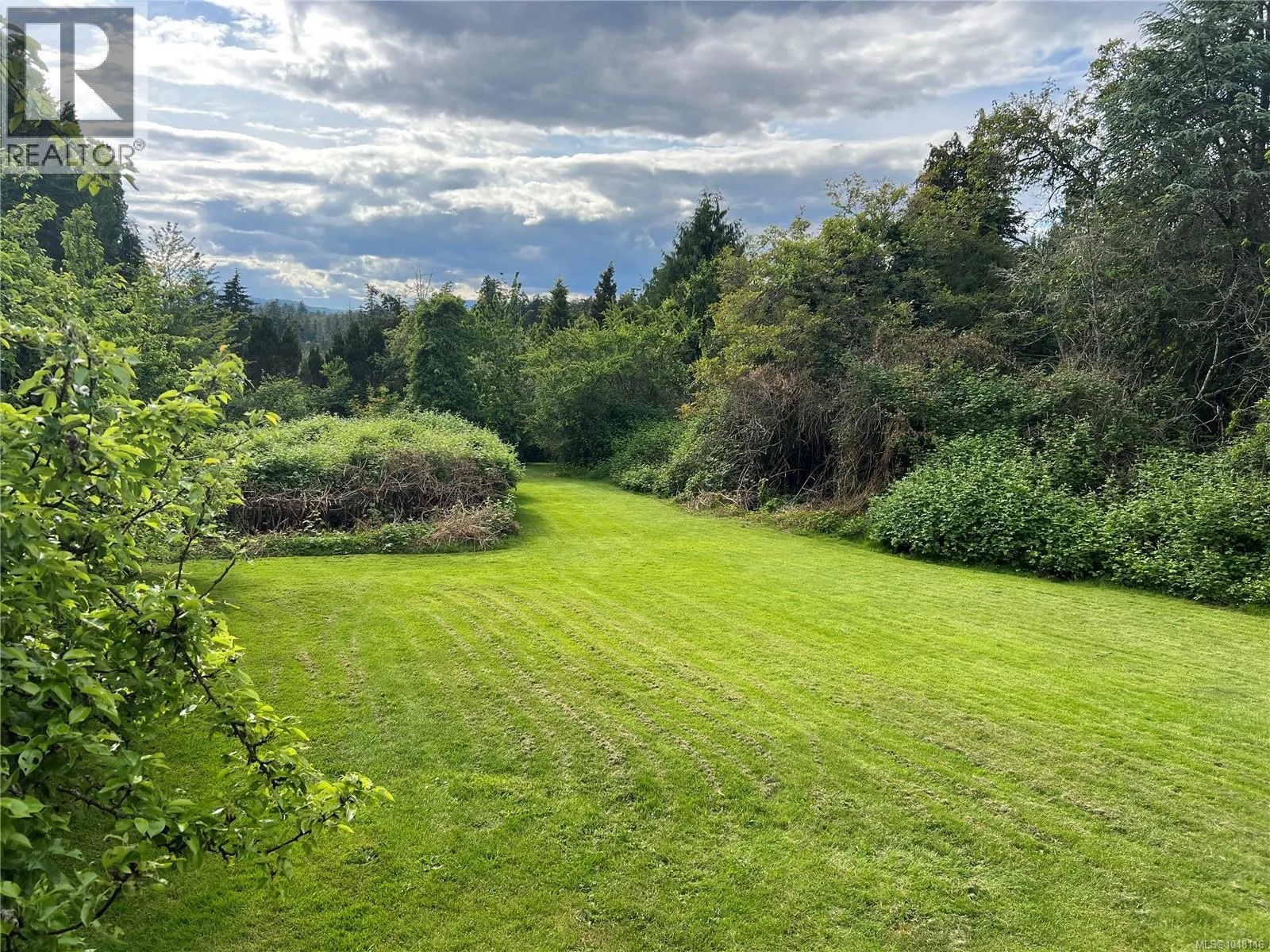 9146 West Saanich Rd