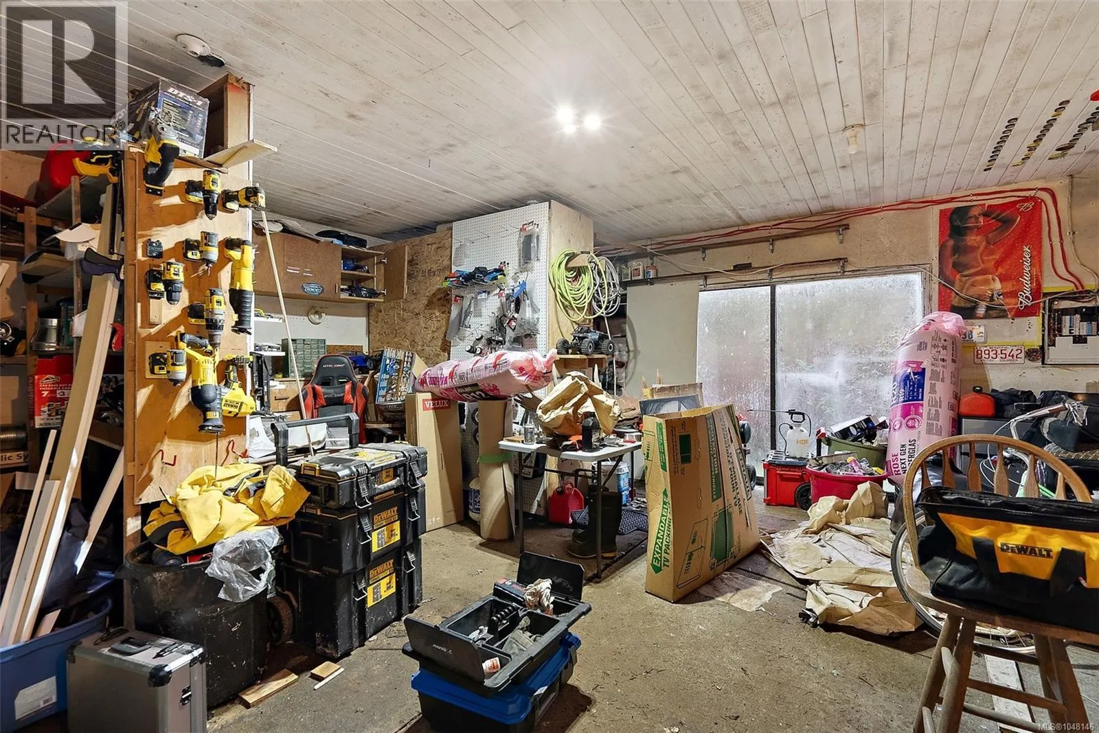 9146 West Saanich Rd