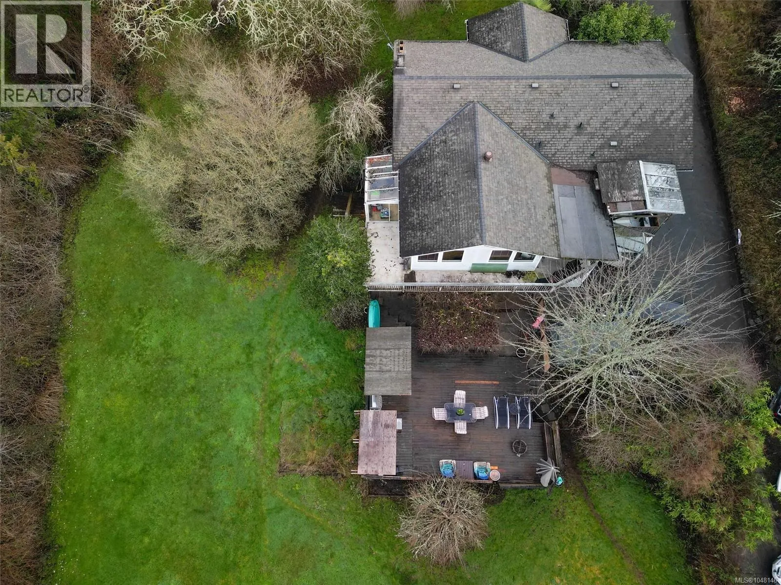 9146 West Saanich Rd