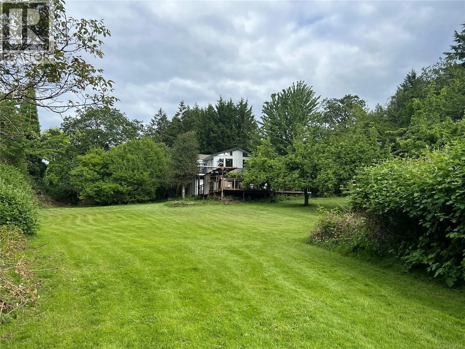 9146 West Saanich Rd