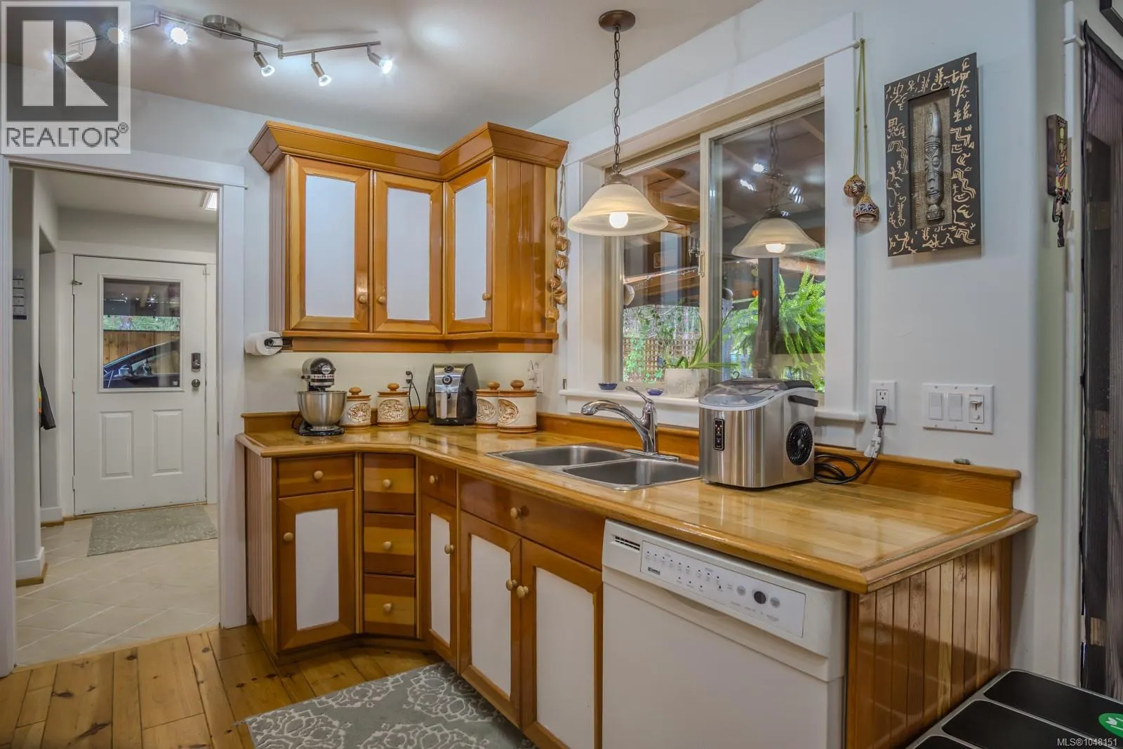 1389 Meadowood Way