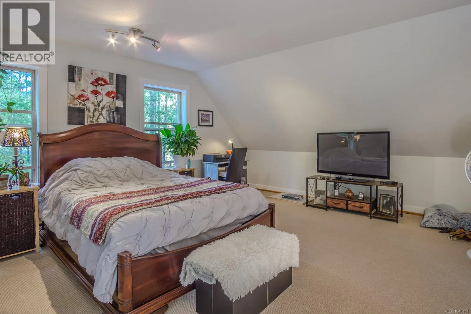 1389 Meadowood Way