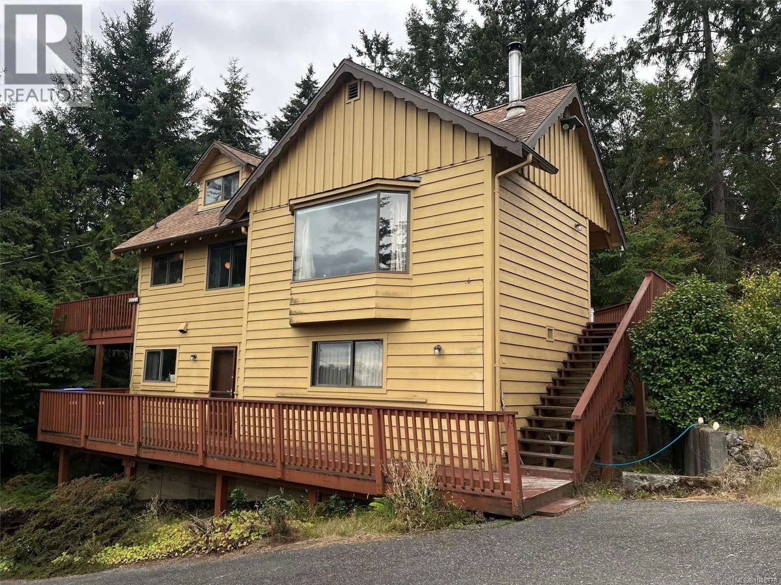 1926 Sea Lion Cres