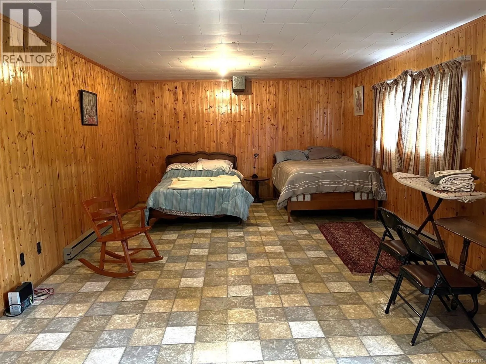 1926 Sea Lion Cres