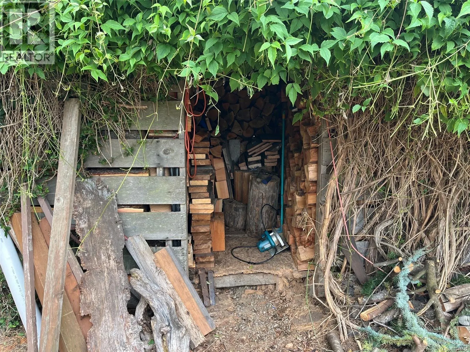 1926 Sea Lion Cres