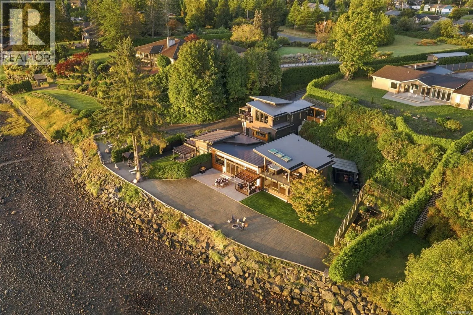 3875 Discovery Dr
