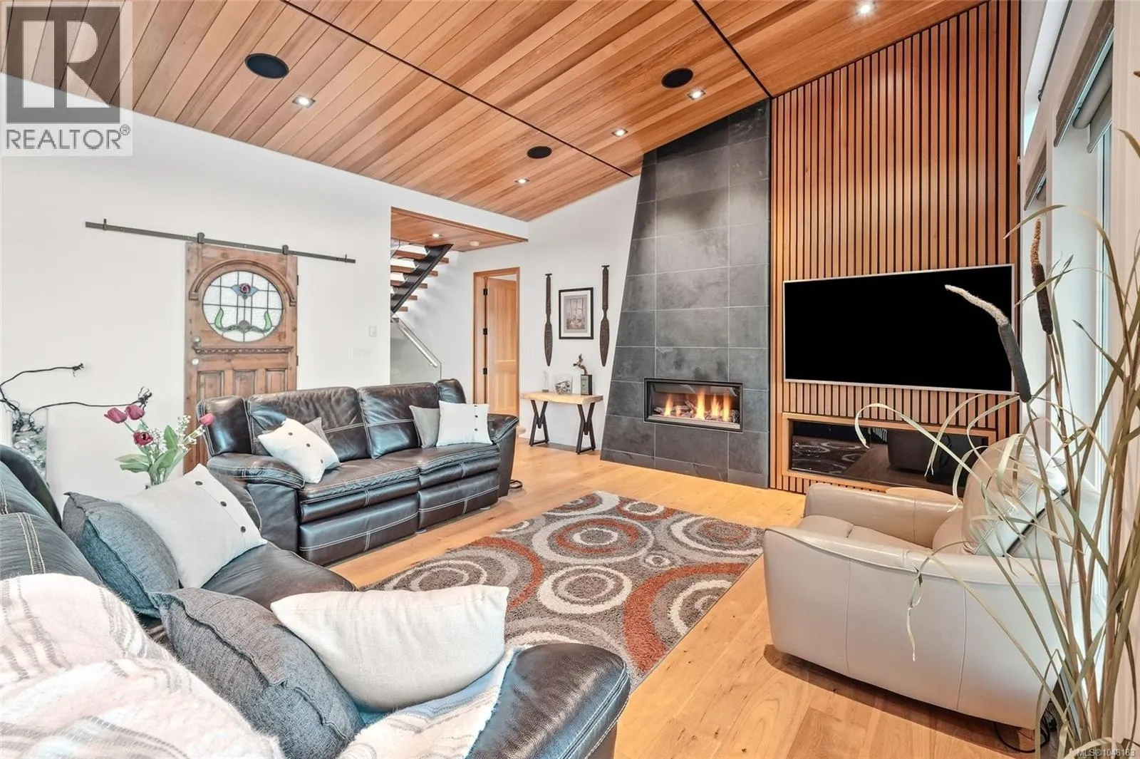 3875 Discovery Dr