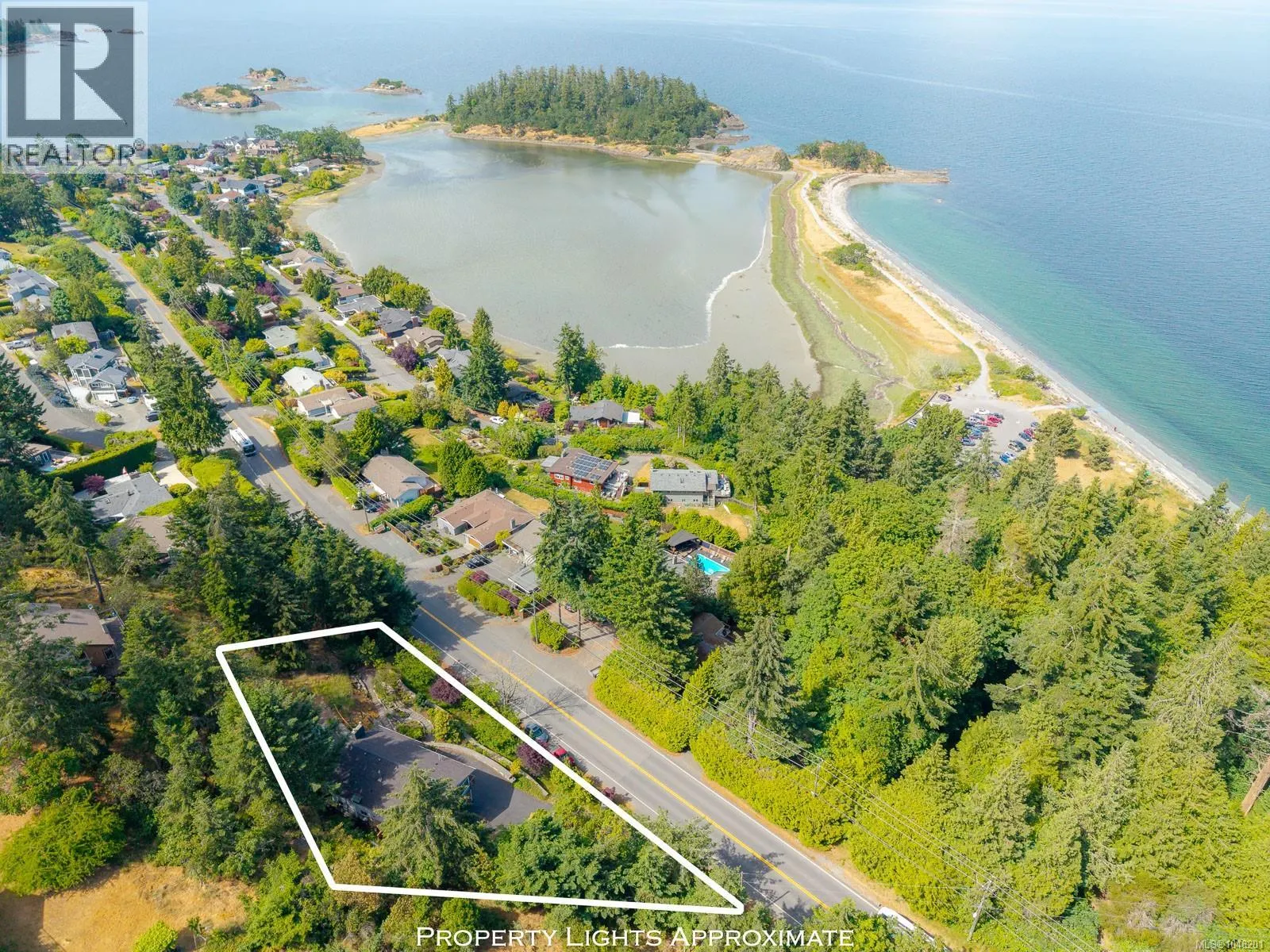3583 Hammond Bay Rd