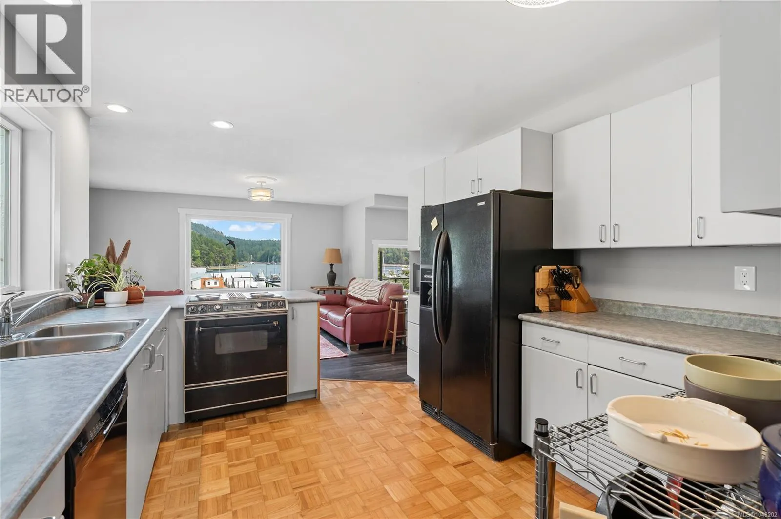 5025 Genoa Bay Rd