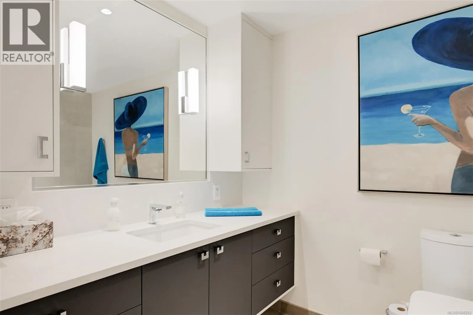 302 1280 Newport Ave