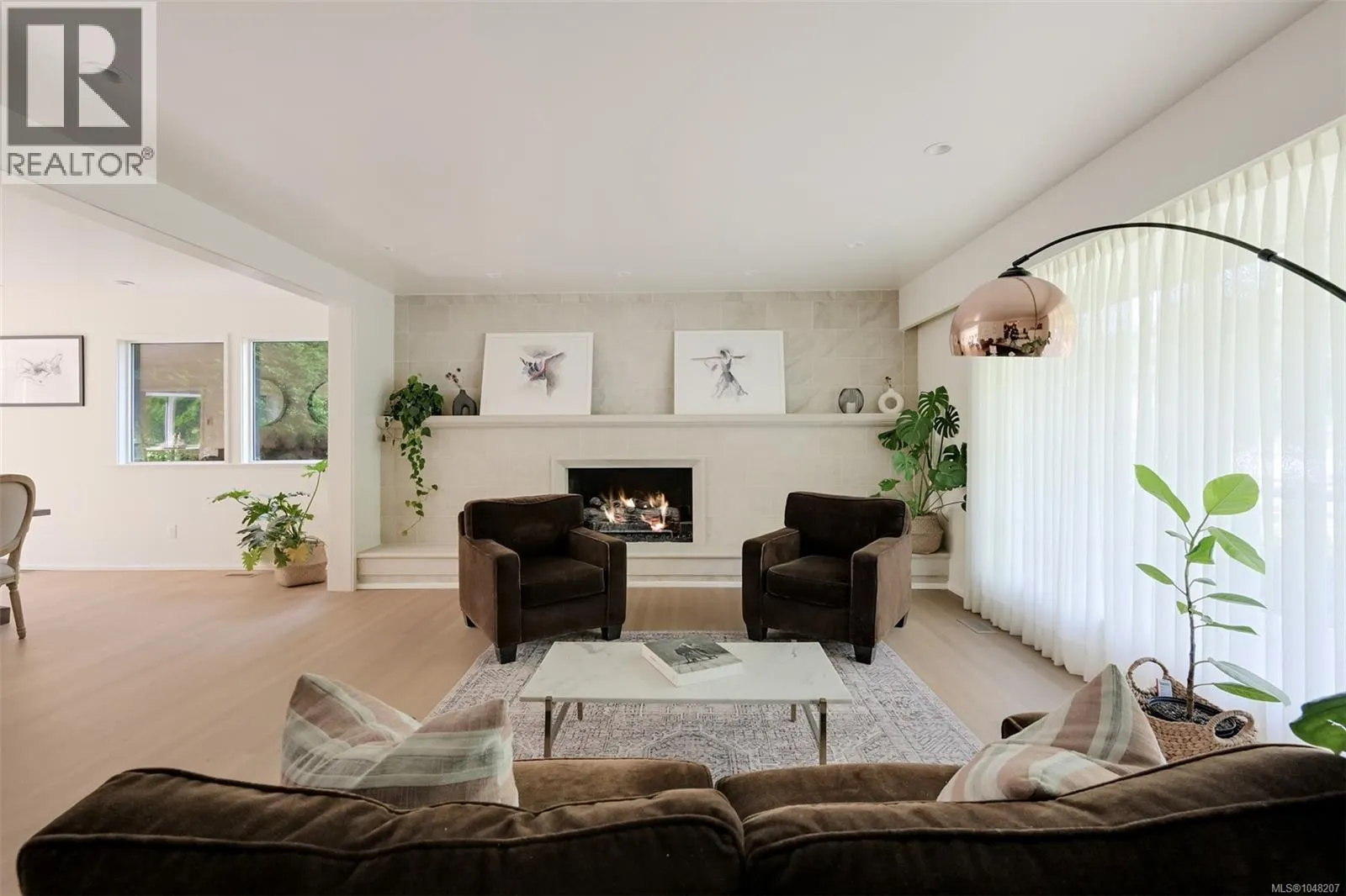 3055 Beach Dr