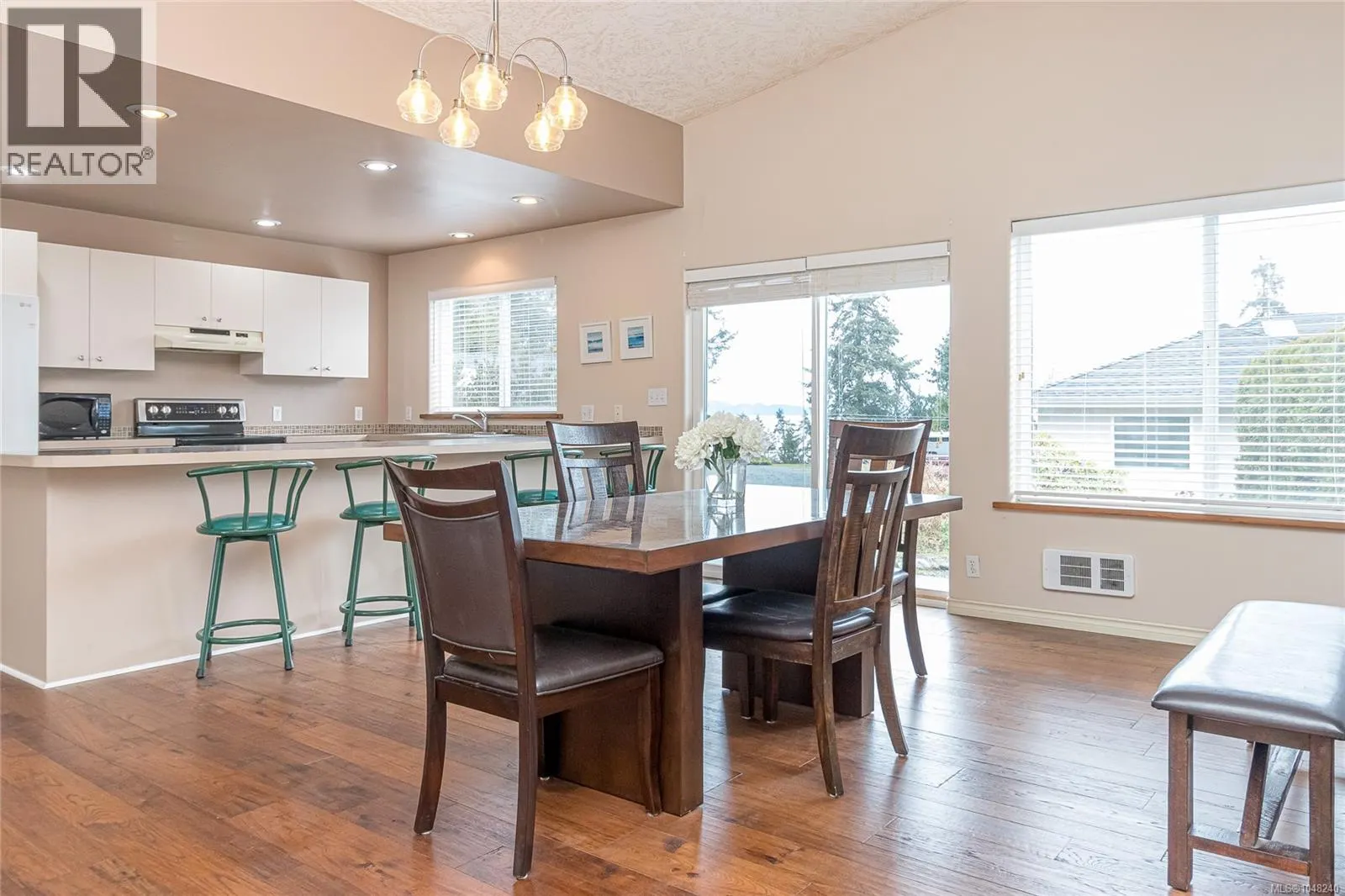 3043 Raymur Pl