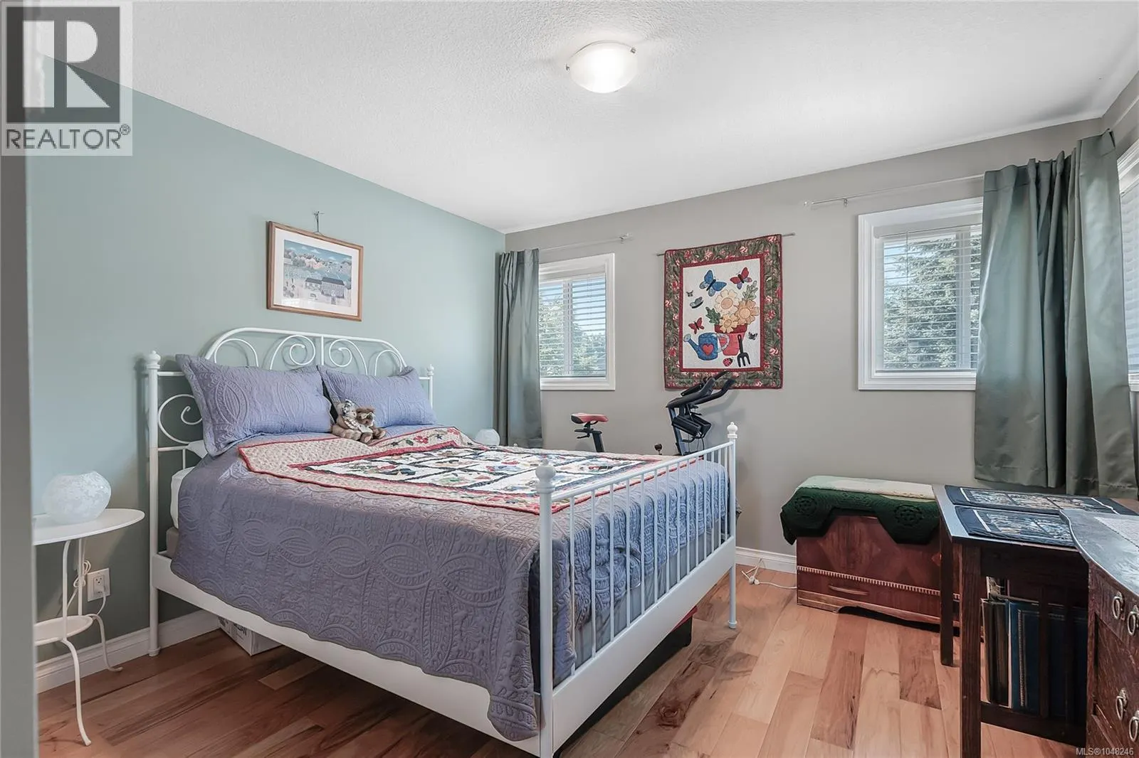 6104 Avery Lane