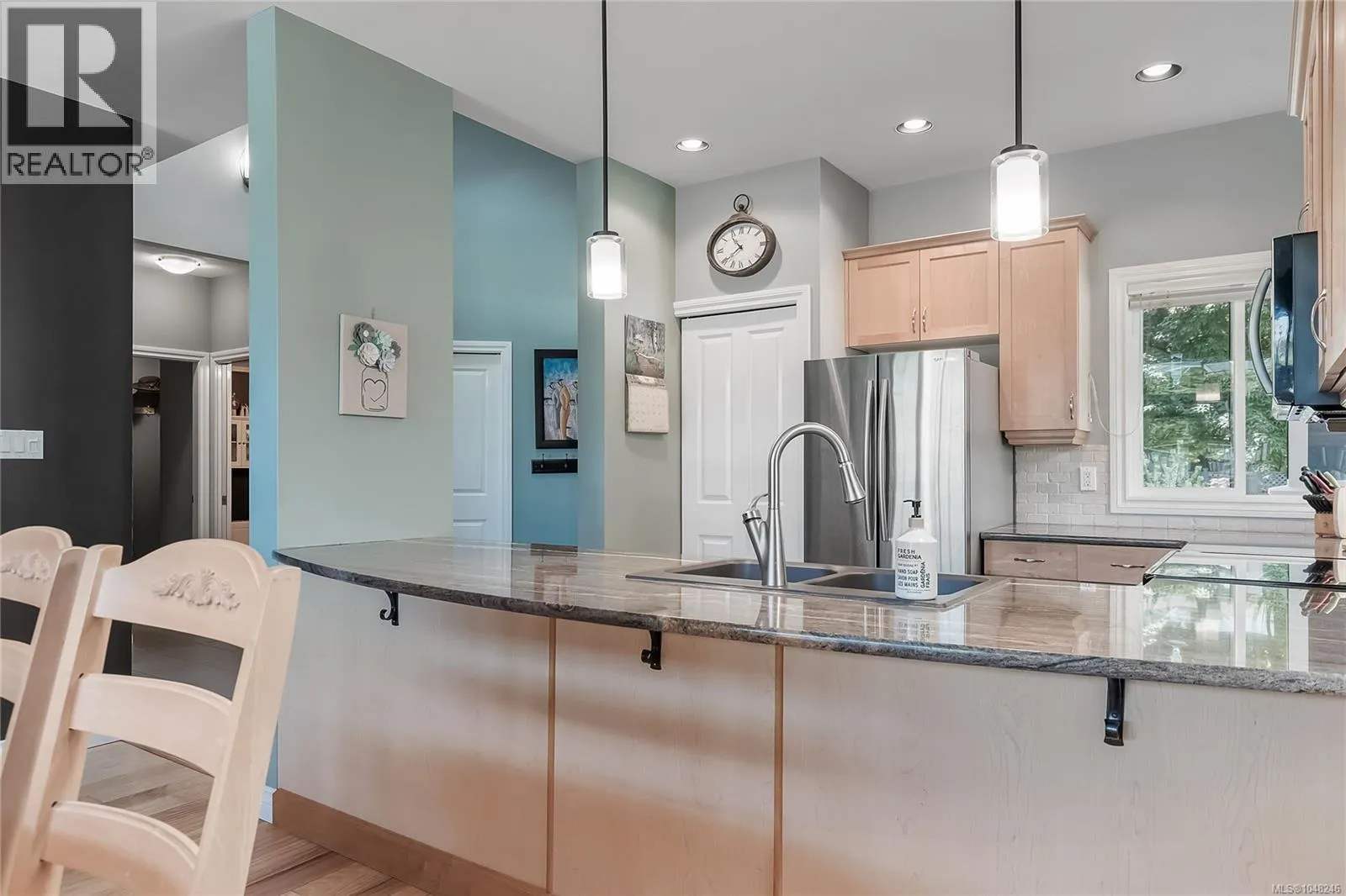 6104 Avery Lane