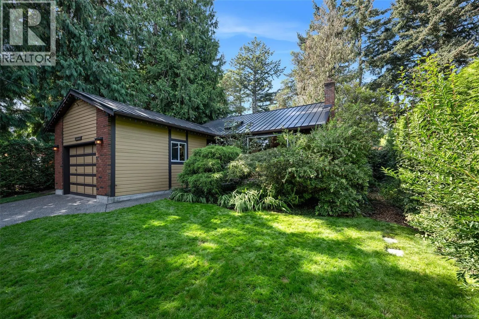 3334 Wishart Pl