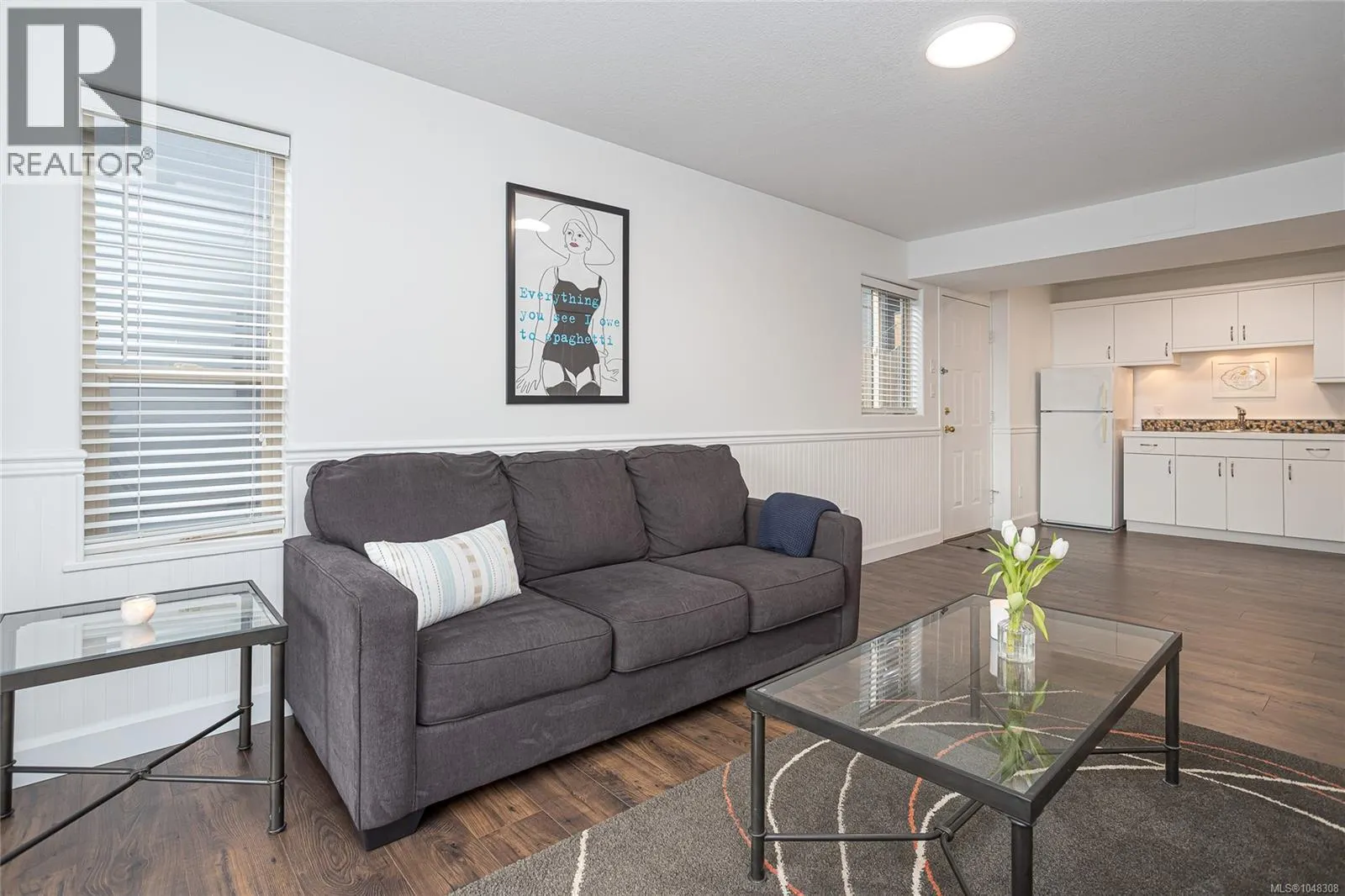 150 Rainbow Cres