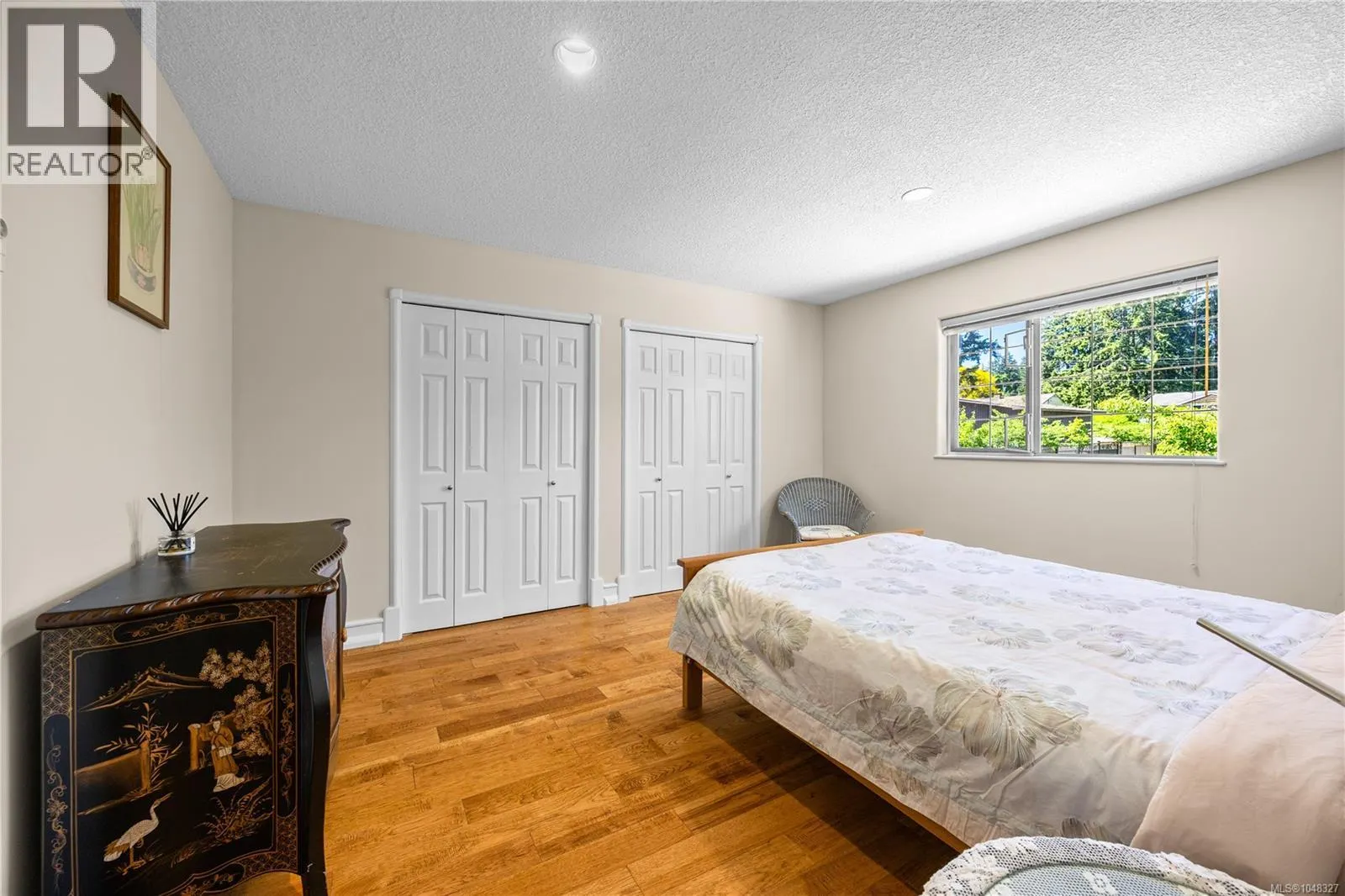 2415 Departure Bay Rd