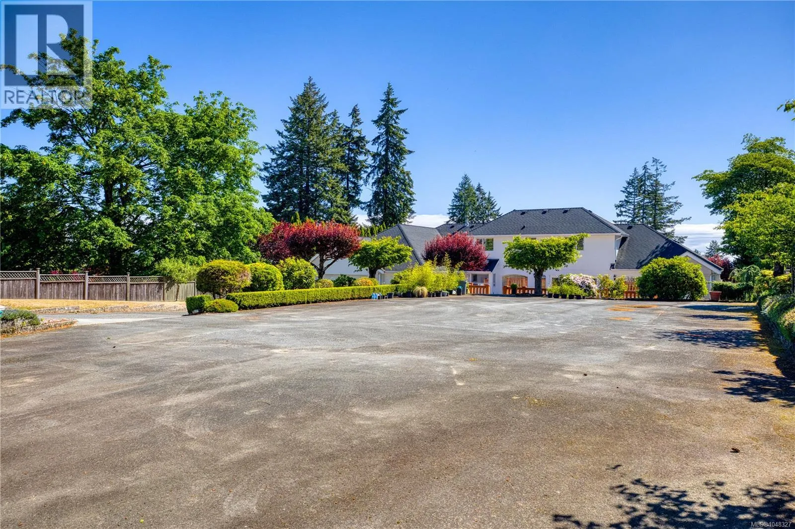 2415 Departure Bay Rd