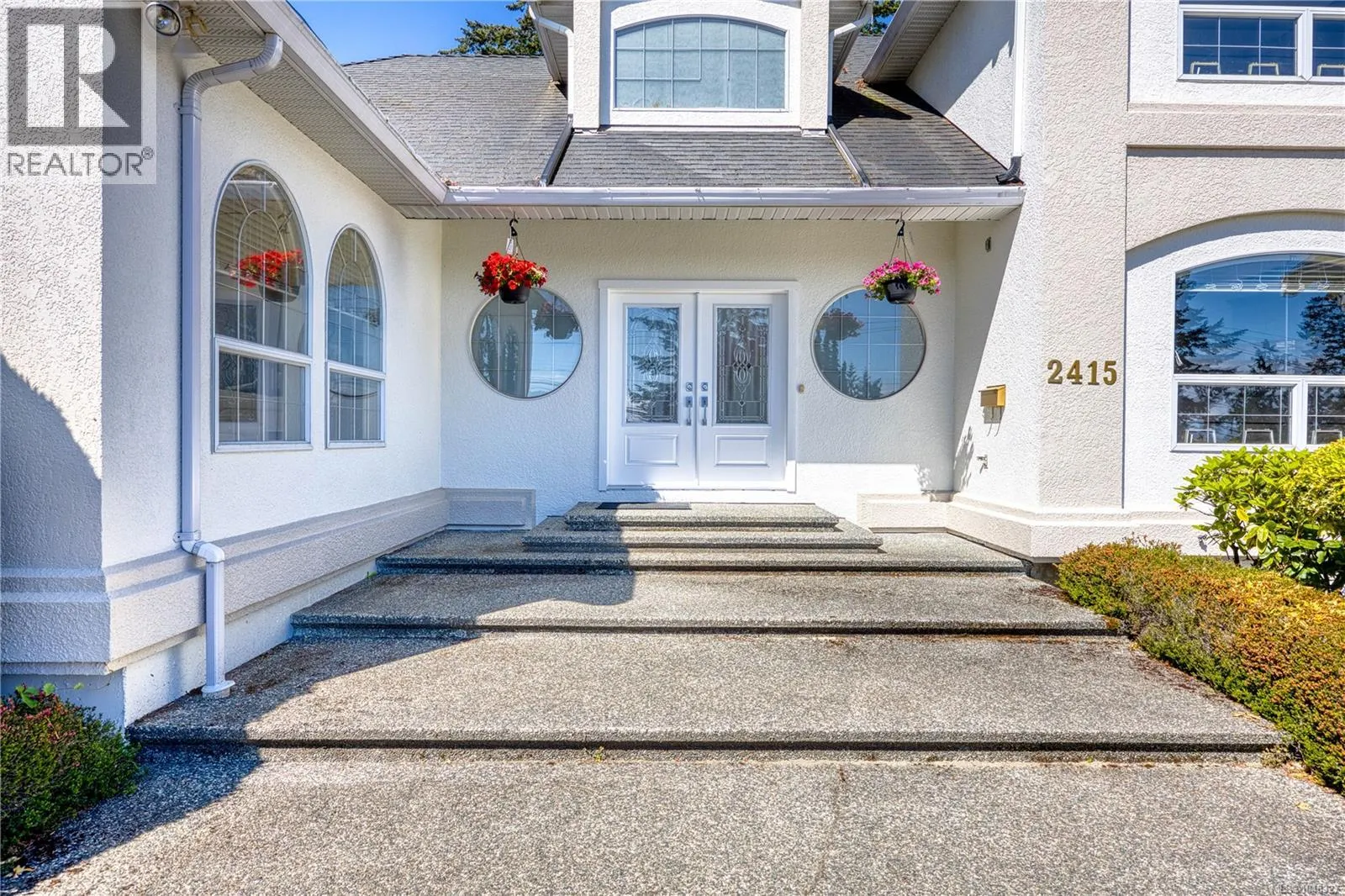 2415 Departure Bay Rd