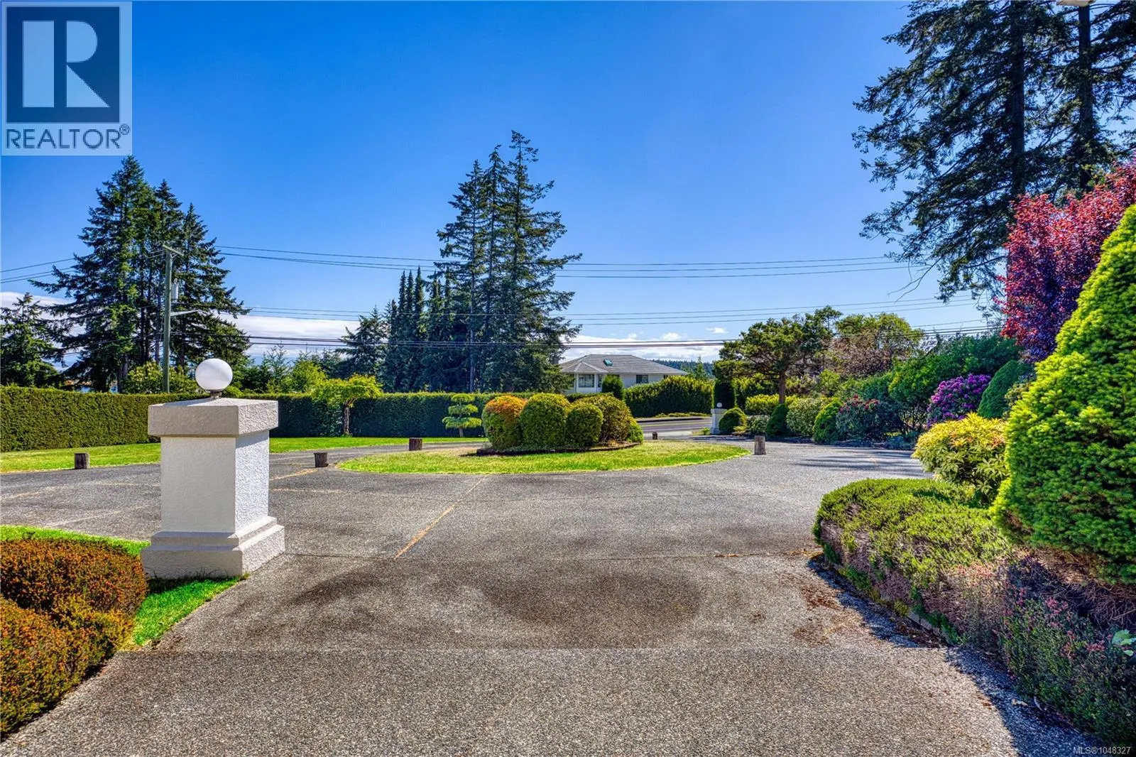 2415 Departure Bay Rd