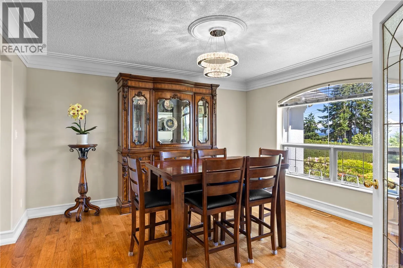 2415 Departure Bay Rd