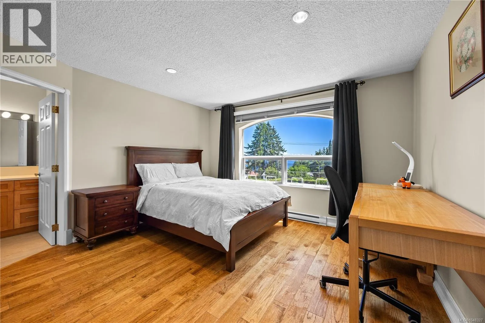 2415 Departure Bay Rd