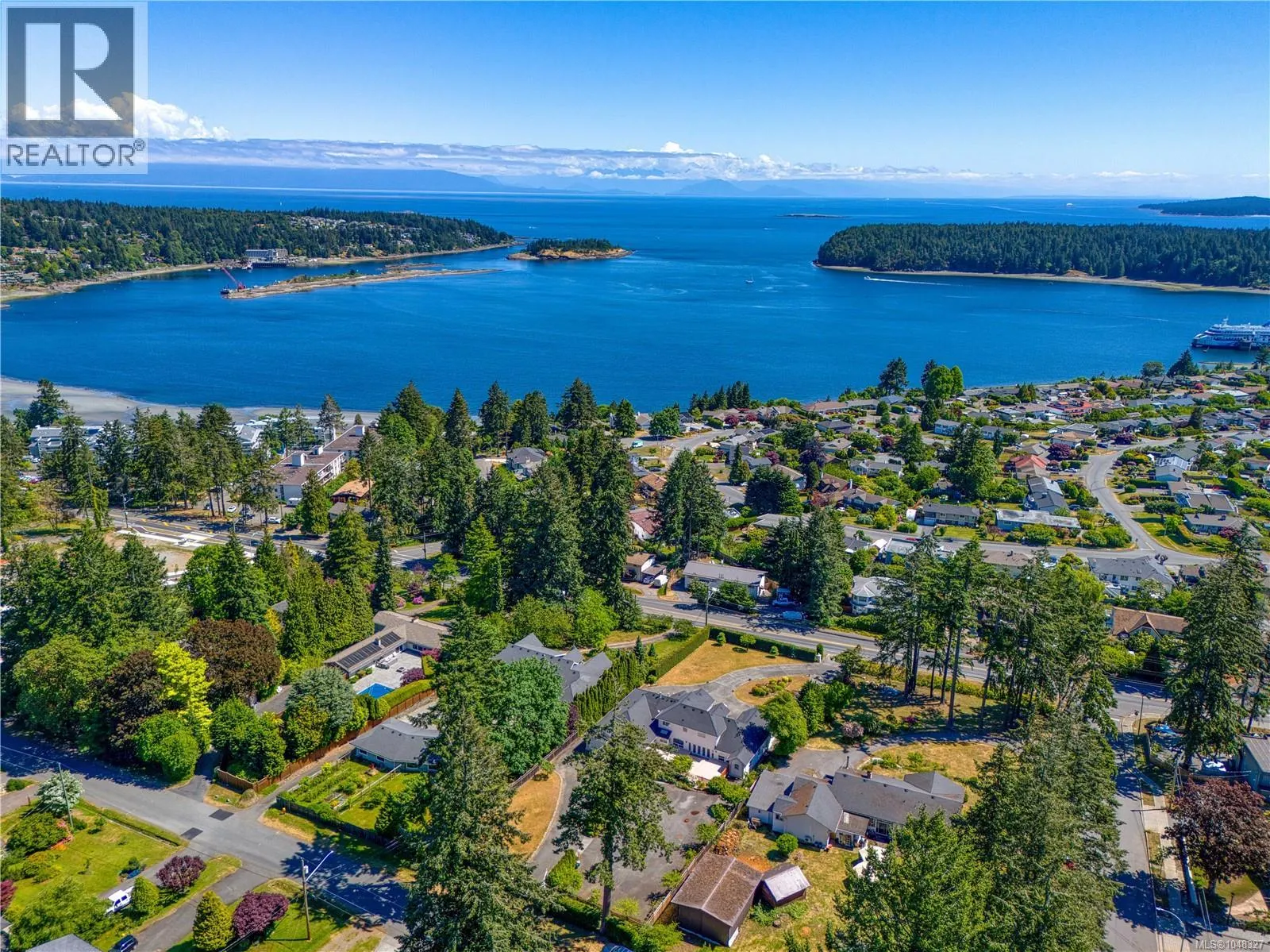 2415 Departure Bay Rd
