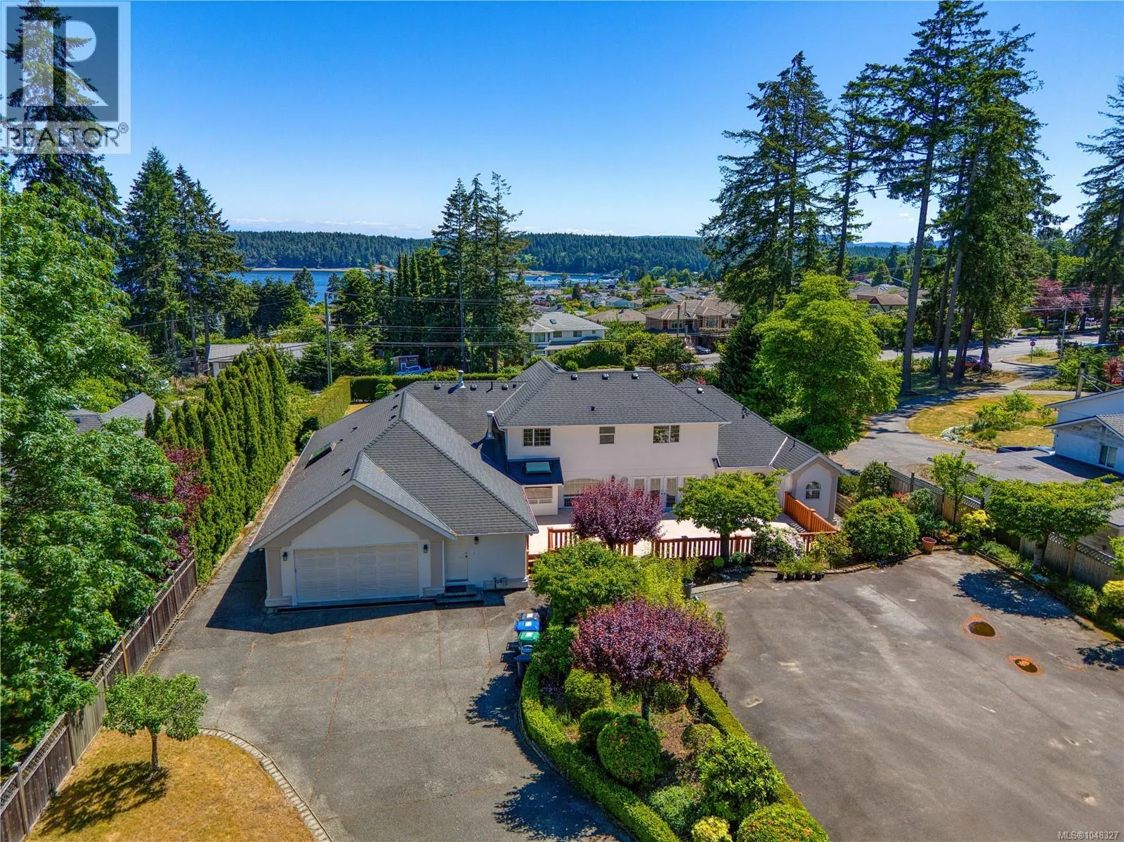 2415 Departure Bay Rd