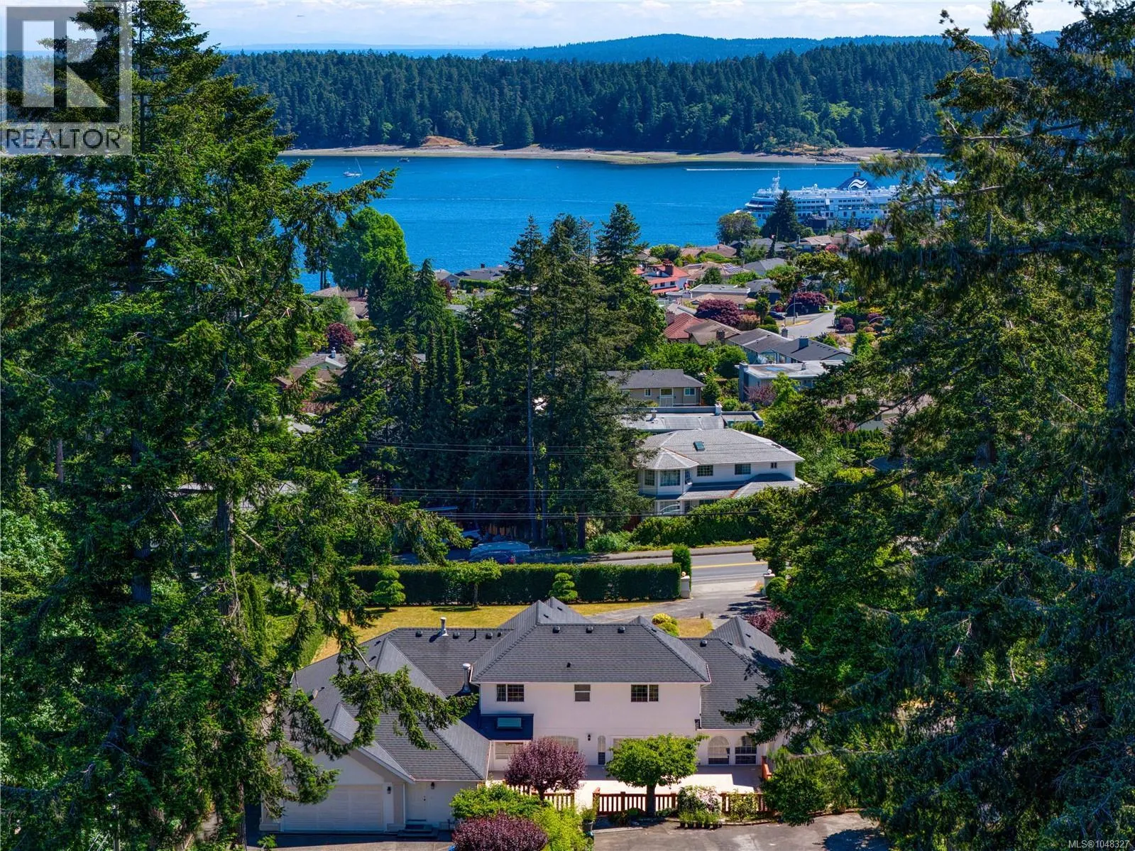 2415 Departure Bay Rd