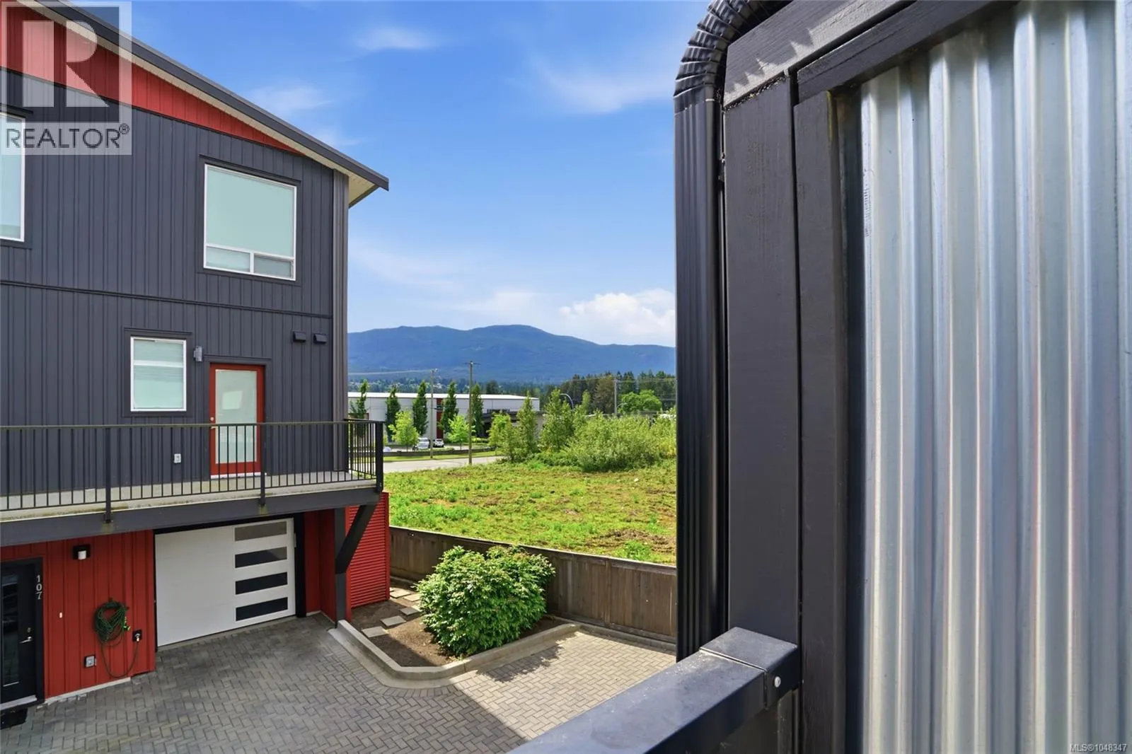 104 1726 Kerrisdale Rd