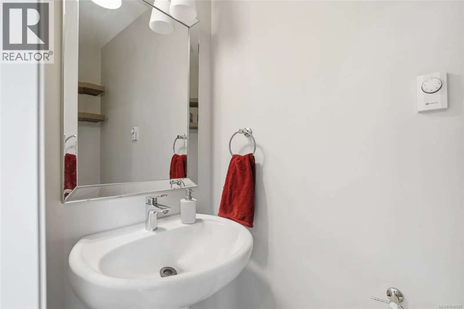 104 1726 Kerrisdale Rd