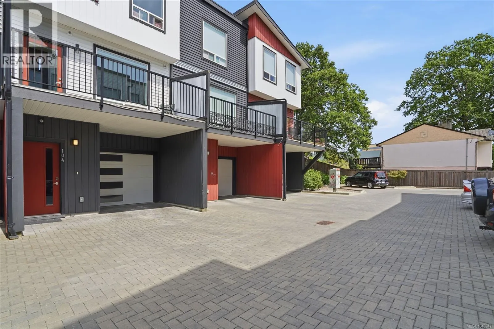 104 1726 Kerrisdale Rd