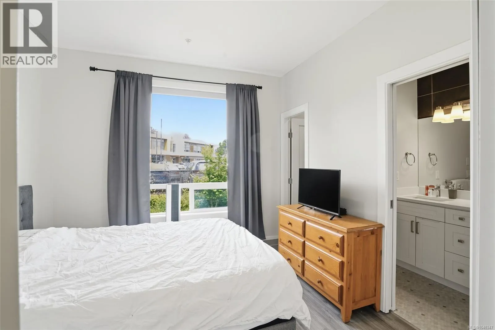 104 1726 Kerrisdale Rd