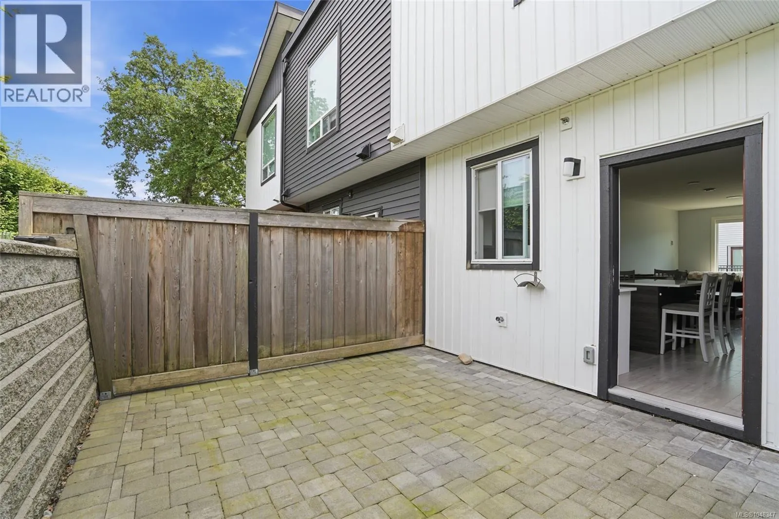 104 1726 Kerrisdale Rd