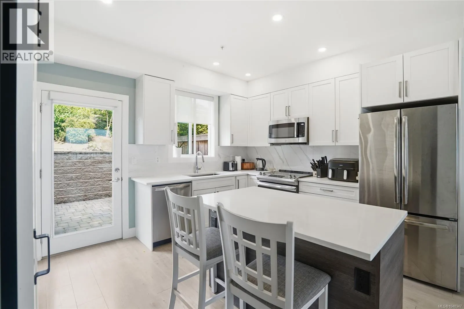 104 1726 Kerrisdale Rd