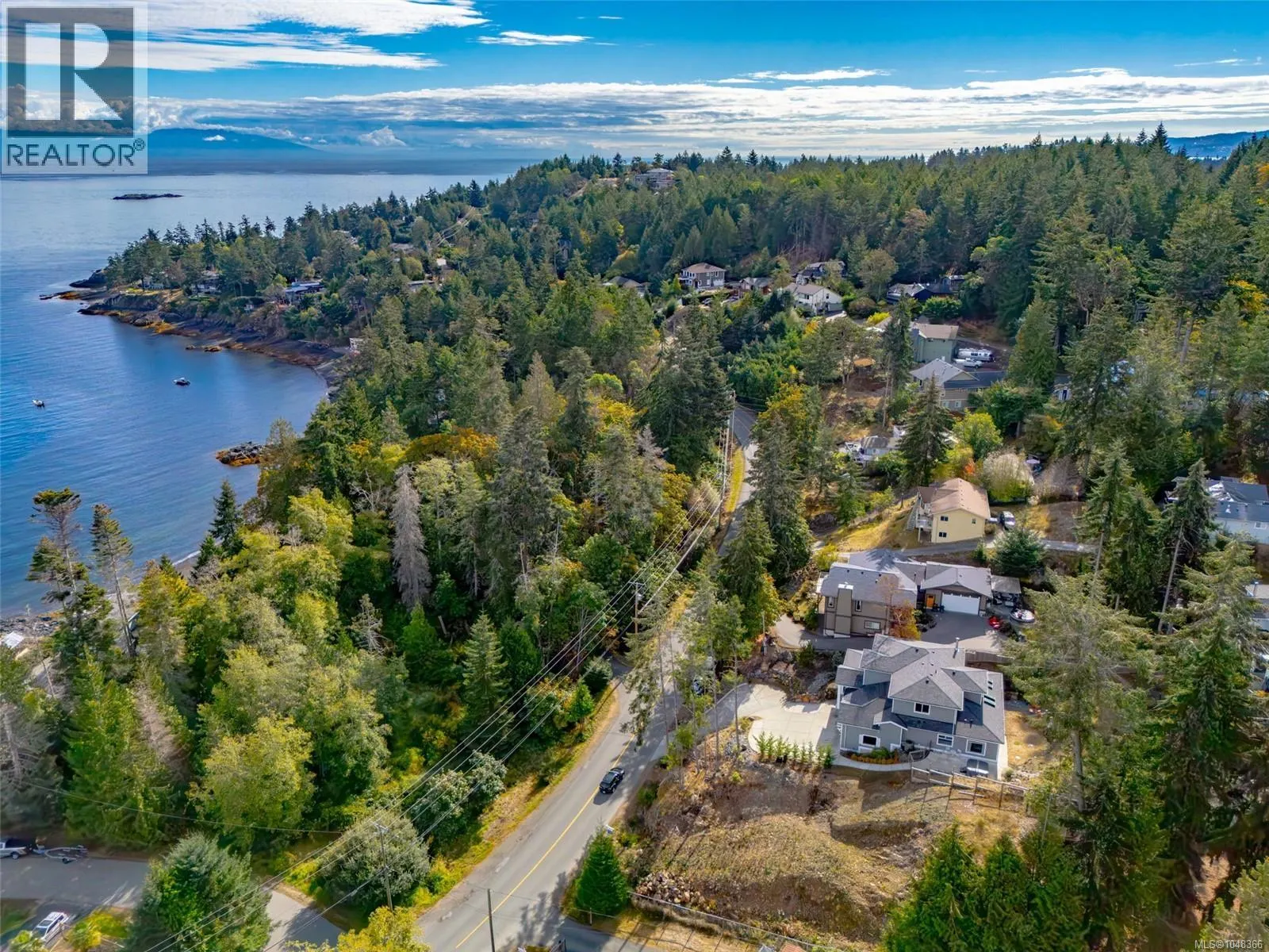 3112 Dolphin Dr