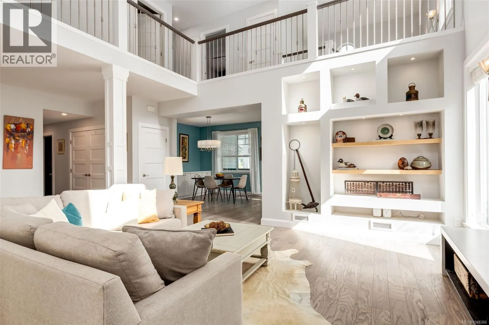 3112 Dolphin Dr